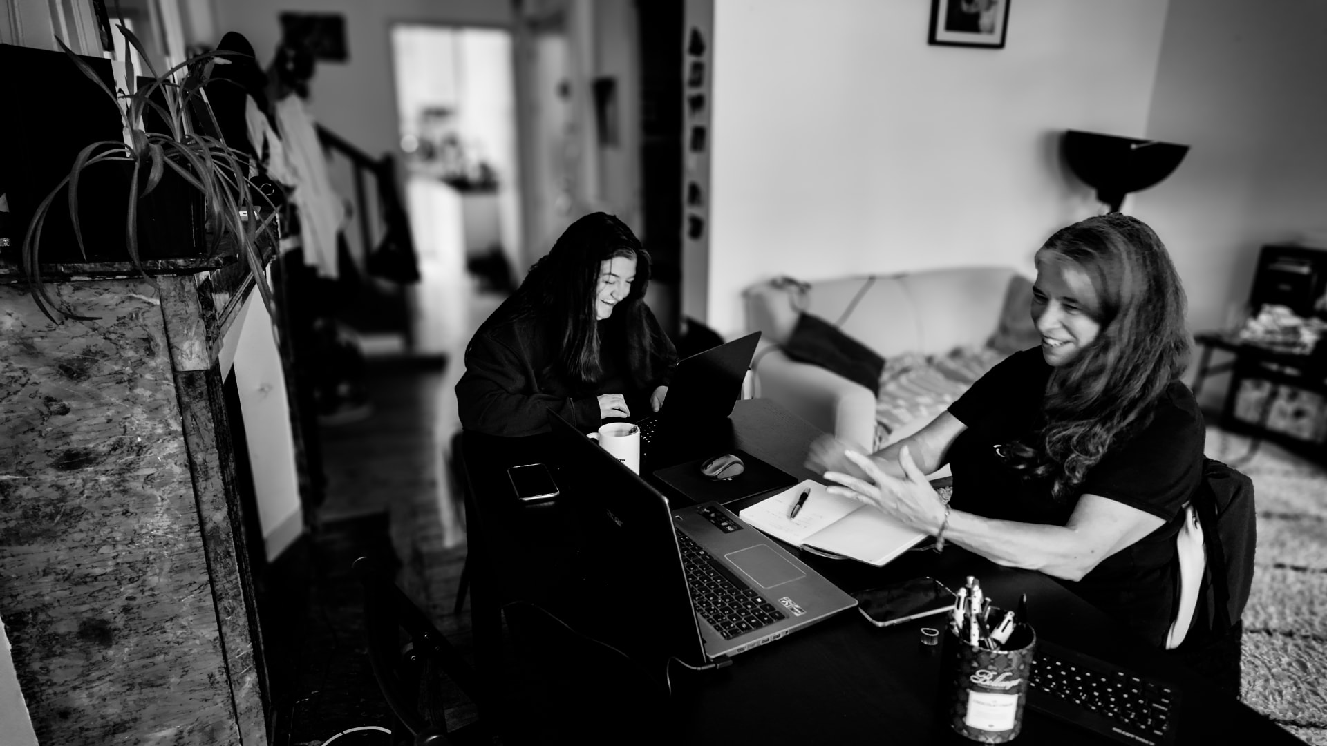 Pauline Cheyrouze in a private consultation, one-to-one with a business owner